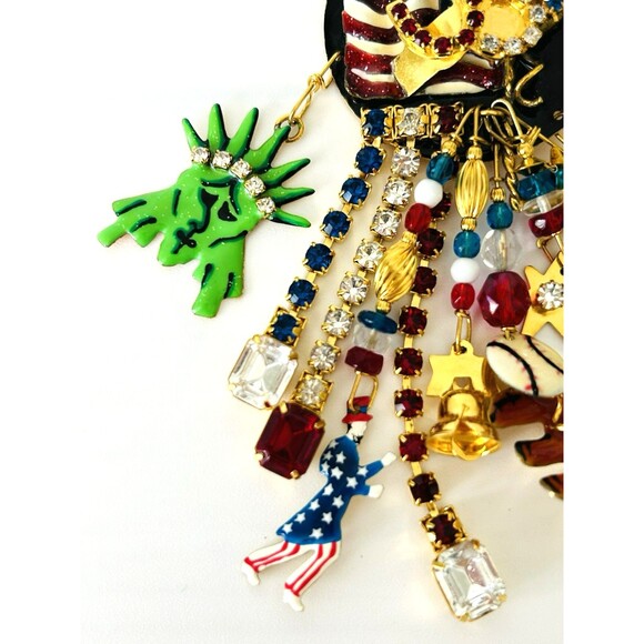 Lunch at The Ritz USA All American Patriotic 24k Gold Plated Enamel Brooch Pin - Picture 4 of 6